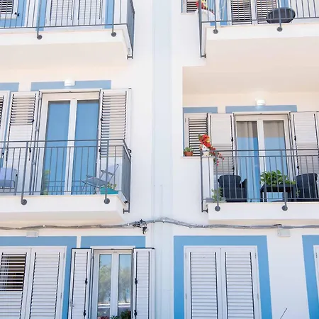 بيت ضيافة Azzurro Mare إزولا ديلي فيمين