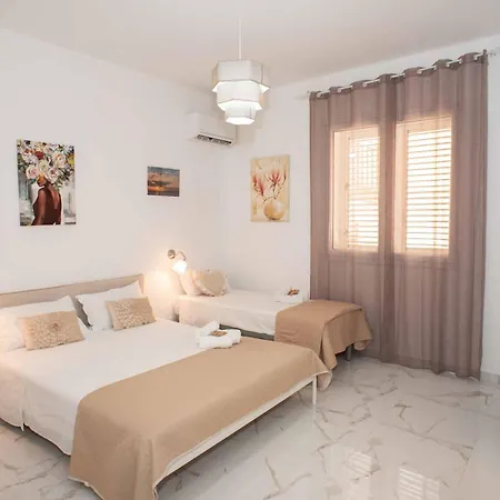 Azzurro Mare بيت ضيافة